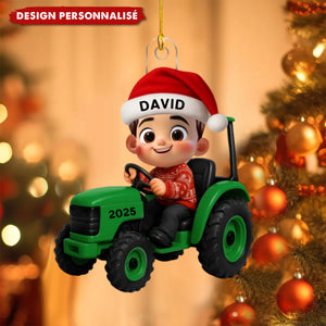Ornement de Noël Personnalisé – Petit Conducteur sur Tracteur ou Pelleteuse