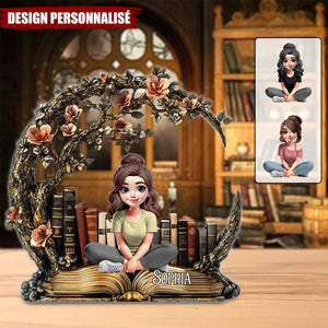 Plaque Acrylique Personnalisée – Une Fille, Un Livre, Un Univers de Rêve