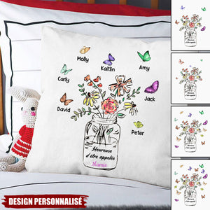 Coussin Personnalisé avec Papillons et Prénoms – Cadeau Émotionnel et Unique pour Mamie