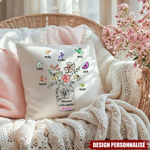 Coussin Personnalisé avec Papillons et Prénoms – Cadeau Émotionnel et Unique pour Mamie