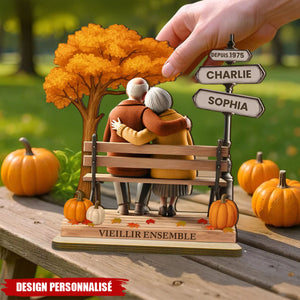 Plaque en bois personnalisée – Couple Âgé sur un Banc, Souvenir d’Amour Éternel