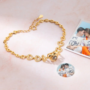 Bracelet Cœur avec Projection Photo – Cadeau Personnalisé d’Amour