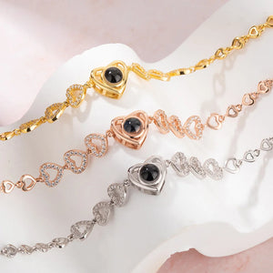 Bracelet Cœur avec Projection Photo – Cadeau Personnalisé d’Amour