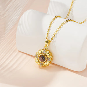 Collier tournesol Projecteur Personnalisé avec Photo Cachée – Cadeau Symbolique et Intemporel