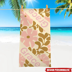 Serviette de plage personnalisée avec prénom – Design floral rétro