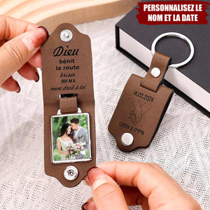 Porte-clés Personnalisé en Cuir avec Photo et Prénoms – Cadeau Romantique pour Couple