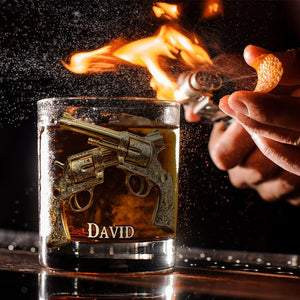 Verre à Whisky Personnalisé - Revolvers Dorés avec Personnalisation du Nom
