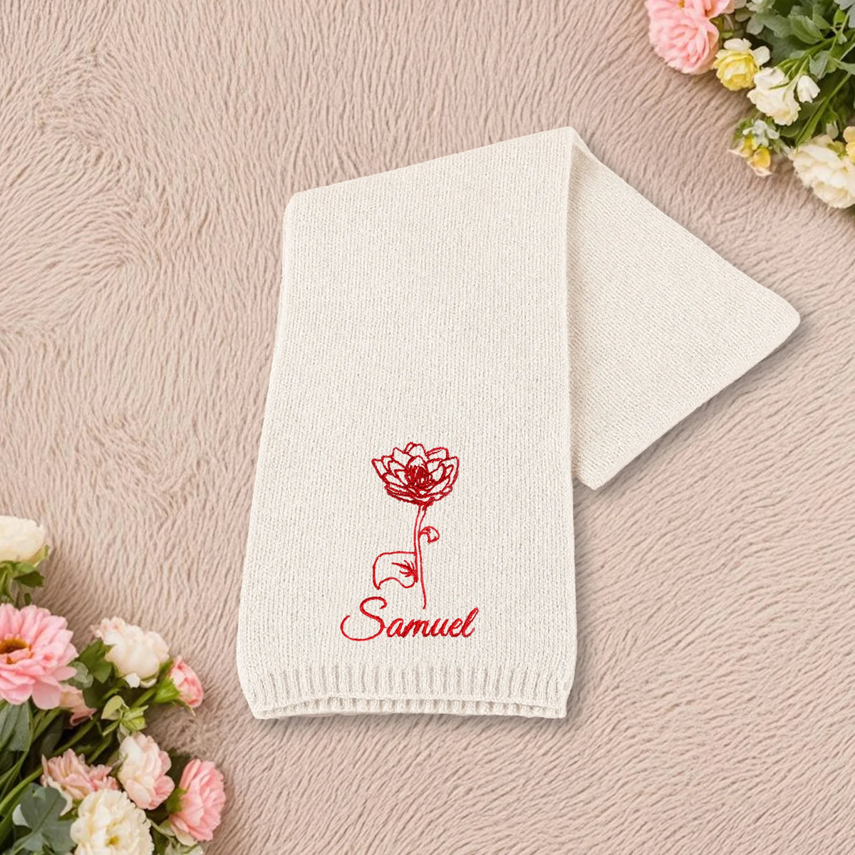 Écharpe Personnalisée et Fleur – Cadeau Élégant et Chaleureux pour Femme