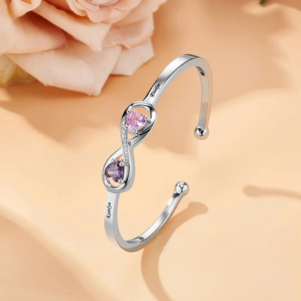 Bracelet Personnalisé avec Noms et Pierres de Naissance en Forme de Cœur - Cadeau Émotionnel et Élégant