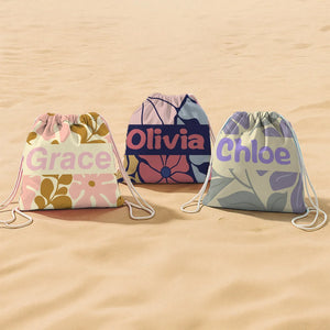 Serviette de plage personnalisée avec prénom – Design floral rétro