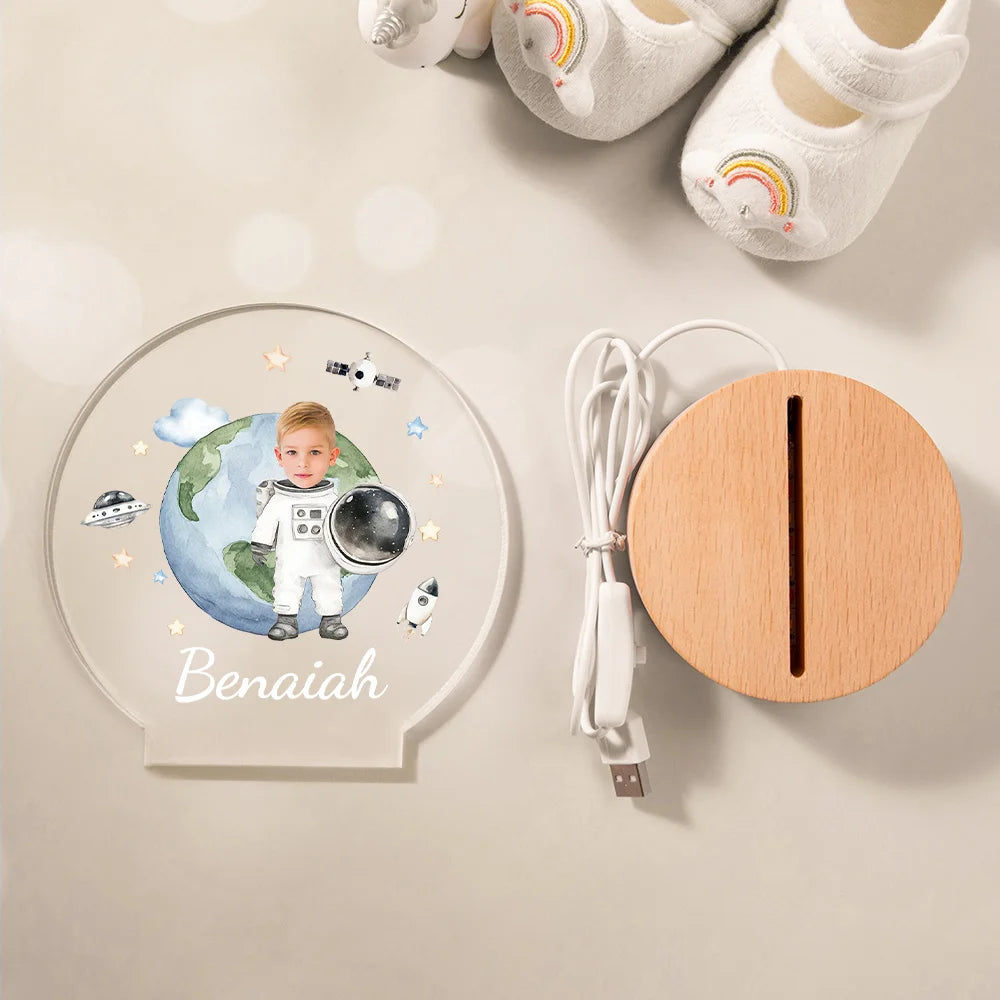 Lampe LED Personnalisée Astronaute avec Photo – Cadeau Unique pour Enfant